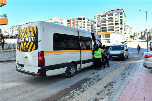 Ankara Büyükşehir Belediyesi'nden servis ve abonman desteği