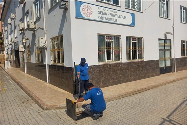 Antalya'da okullar yeni eğitim dönemine hazırlanıyor