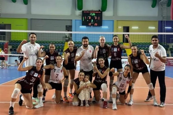 ARSAEV Hatay Voleybol Spor Kulübü: 3 - Toros Üniversitesi VOLGEM Spor Kulübü: 0