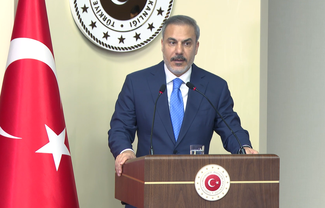Bakan Fidan, Uluslararası İlişkiler Enstitüsü’nde konuştu