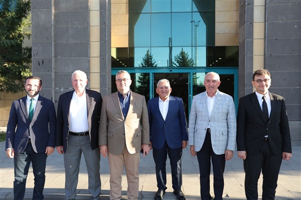 Başkan Büyükkılıç, Ulaşım A.Ş.’yi ziyaret etti