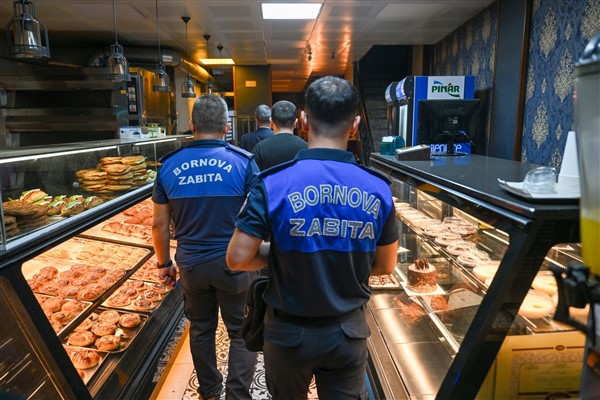 Bornova’da fırınlara sabaha karşı denetim
