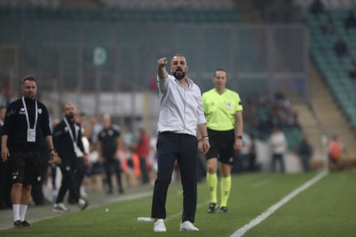 Bursaspor’un hocası Çağlayan’dan mesajlar