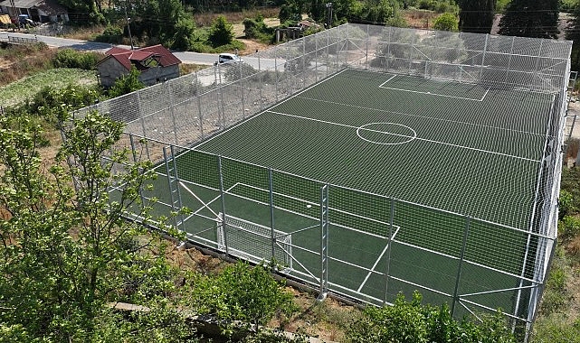 Büyükşehir'den Kocaeli'ye 11 yeni futbol sahası