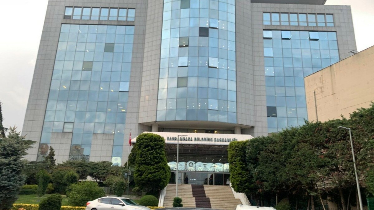 CHP'li Bayrampaşa Belediyesi’ne, ‘yolsuzluk’ operasyonu: Belediye Başkanı Hasan Mutlu da gözaltına alındı