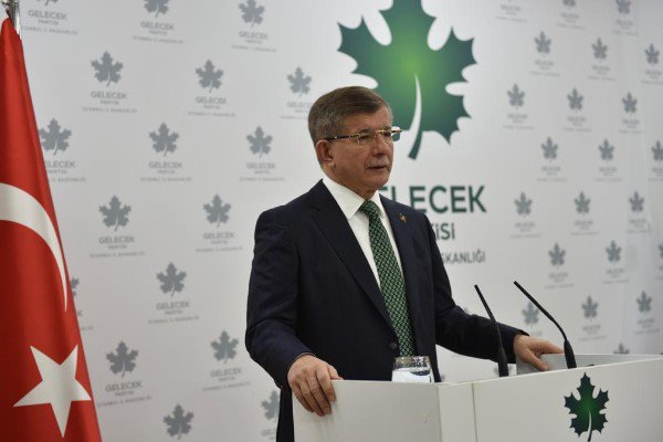 Davutoğlu, Gelecek Partili Çakmakçı ile görüştü