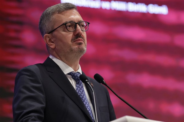 İletişim Başkanı Duran’dan, 12 Dev Adam’a tebrik mesajı