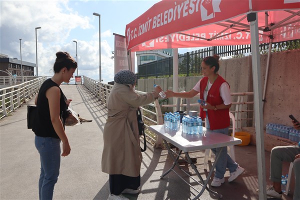 İzmit Belediyesi'nden KPSS adaylarına destek