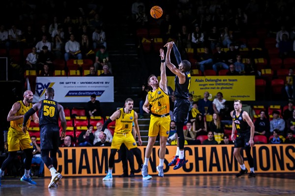 Mersin Spor Kulübü Erkek Basketbol Takımı, Filou Oostende’yi mağlup etti