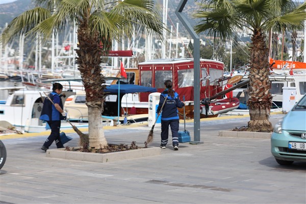 Muğla Büyükşehir Belediyesi'nden temizlik çalışması