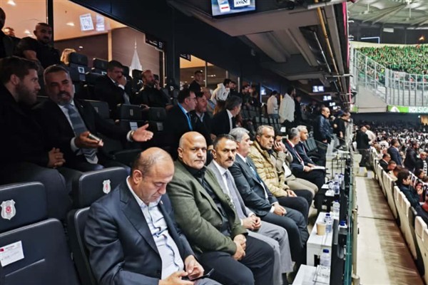 Vali Aktaş, Beşiktaş - Kocaelispor maçını izledi