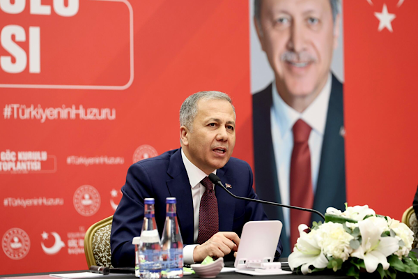 Yerlikaya: Bir bir geri getireceğiz, kaçamayacaksınız